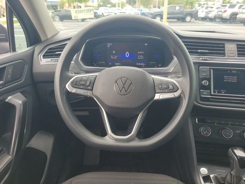 Used 2023 Volkswagen Tiguan S FWD image 17