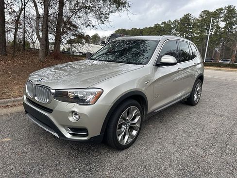 Used 2017 BMW X3 xDrive28i image 2
