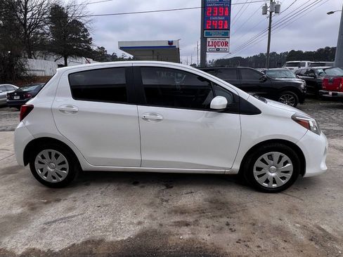 Used 2017 Toyota Yaris L image 7