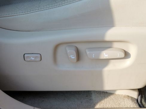 Used 2011 Lexus RX 350 AWD w/ Premium Pkg image 39