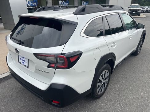 Used 2024 Subaru Outback Premium AWD/4WD image 47