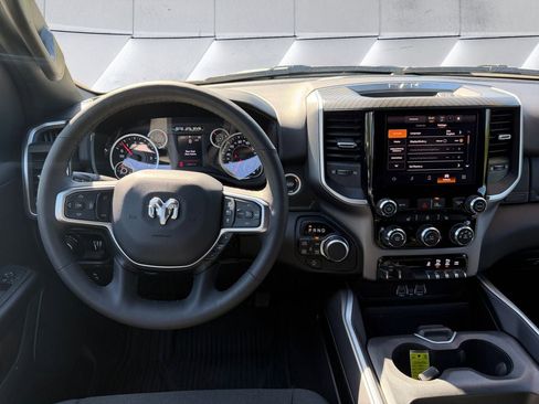Used 2025 RAM 1500 Big Horn AWD/4WD image 11