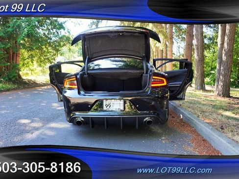 Used 2017 Dodge Charger SRT RWD image 31