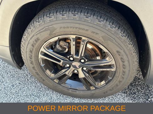 Used 2022 GMC Terrain AT4 w/ Infotainment Package II AWD/4WD image 12