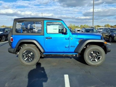New 2026 Jeep Wrangler Sport AWD/4WD image 19