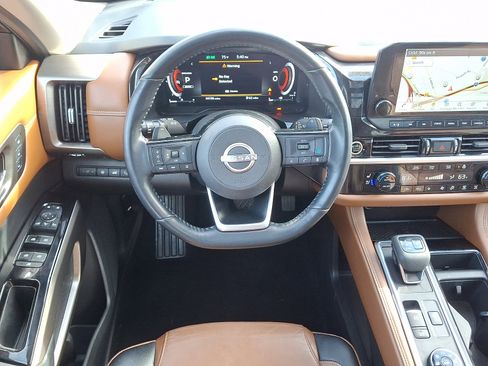 Certified 2022 Nissan Pathfinder Platinum w/ Cargo Package AWD/4WD image 11