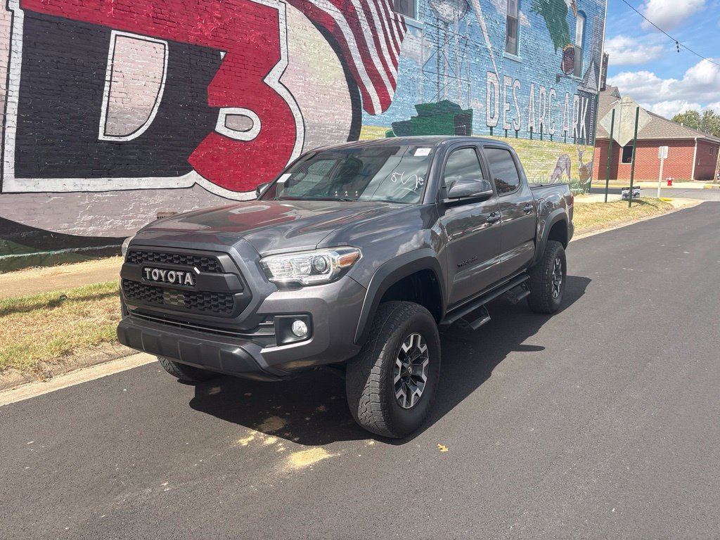 Used 2019 Toyota Tacoma TRD Off-Road AWD/4WD image 2