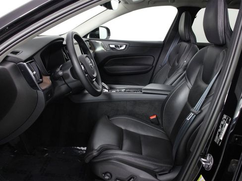 Certified 2023 Volvo XC60 B5 Ultimate image 31