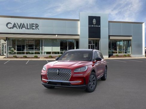 Used 2025 Lincoln Corsair Premiere w/ Equipment Group 101A image 2