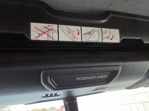 Used 2021 Jeep Wrangler Sport image 29