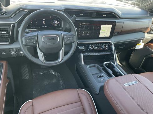 New 2026 GMC Sierra 2500 Denali Ultimate AWD/4WD image 9