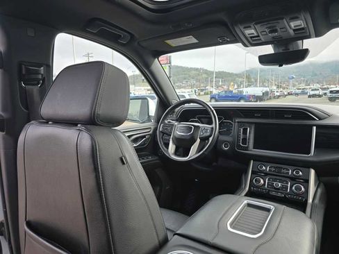 Used 2021 GMC Yukon XL Denali w/ Advanced Technology Package image 10