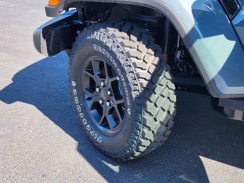 New 2026 Jeep Gladiator Sport AWD/4WD image 31