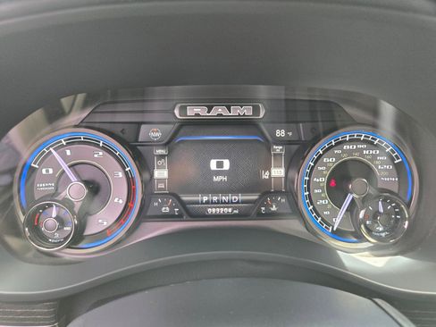 Used 2022 RAM 2500 Limited image 30