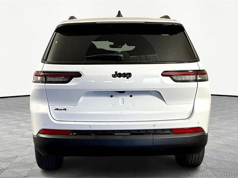 New 2025 Jeep Grand Cherokee L Altitude image 5