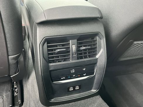 Used 2021 BMW 330i xDrive Sedan w/ Convenience Package image 36