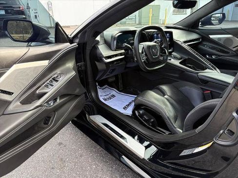 Used 2022 Chevrolet Corvette Stingray Premium Conv w/ Z51 Performance Package image 15