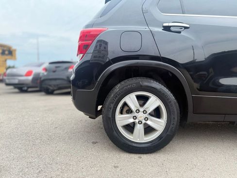 Used 2019 Chevrolet Trax LT w/ LT Convenience Package image 35