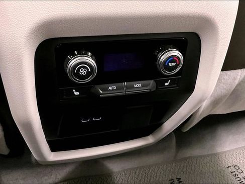 Used 2025 GMC Acadia Denali w/ Super Cruise Package image 32