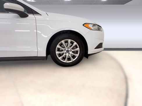 Used 2015 Ford Fusion S image 28