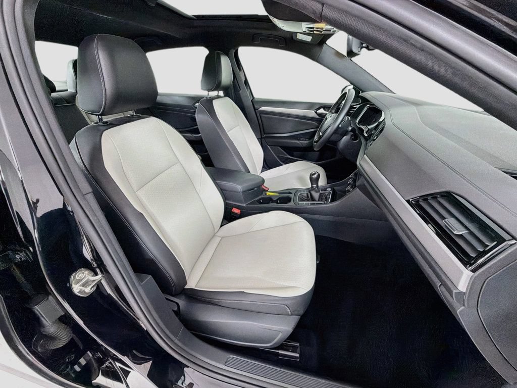 Used 2021 Volkswagen Jetta R-Line FWD image 25