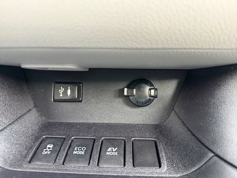 Used 2014 Toyota Highlander Limited Platinum AWD/4WD image 24