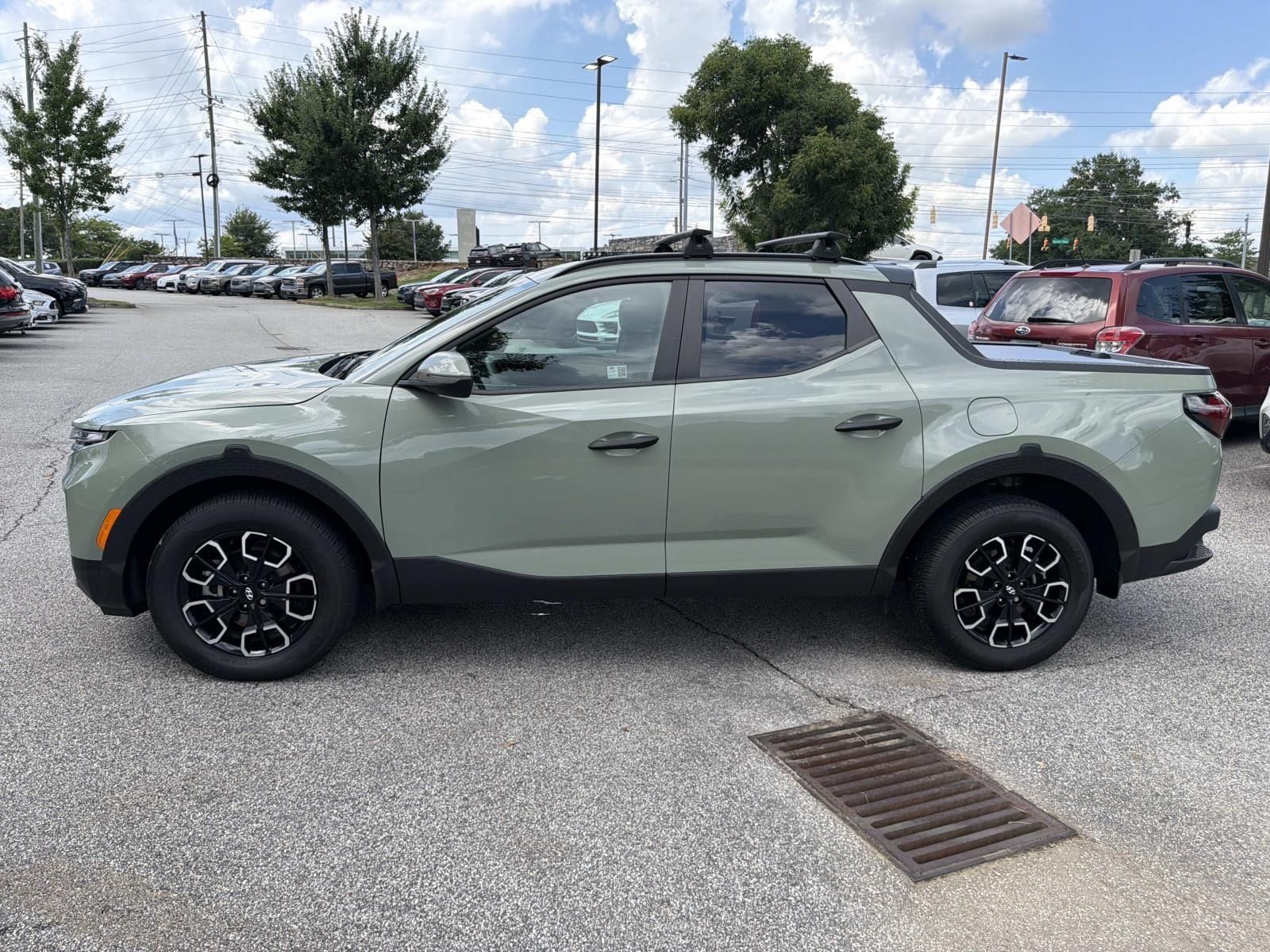 Used 2024 Hyundai Santa Cruz SEL w/ Activity Package FWD image 4