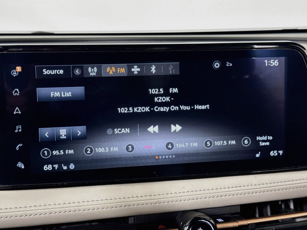 Used 2023 Nissan Ariya FWD image 34