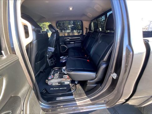 Used 2019 RAM 1500 Laramie image 28