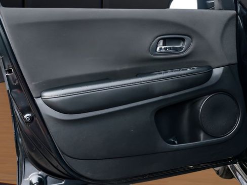 Used 2021 Honda HR-V Sport image 26