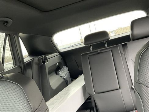 New 2026 Volkswagen Atlas Cross Sport SE image 10