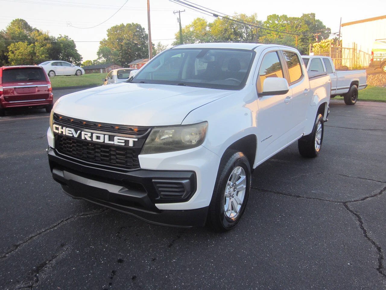 Used 2022 Chevrolet Colorado LT RWD image 2