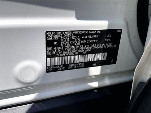 Used 2025 Toyota RAV4 XLE w/ Convenience Package FWD image 16