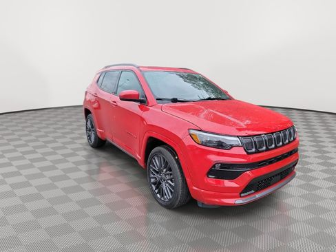 Used 2022 Jeep Compass Limited w/ (RED) Package image 2