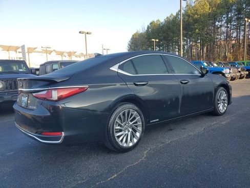 Used 2022 Lexus ES 300h Ultra Luxury image 6