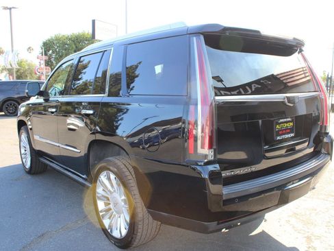 Used 2016 Cadillac Escalade Platinum AWD/4WD image 41