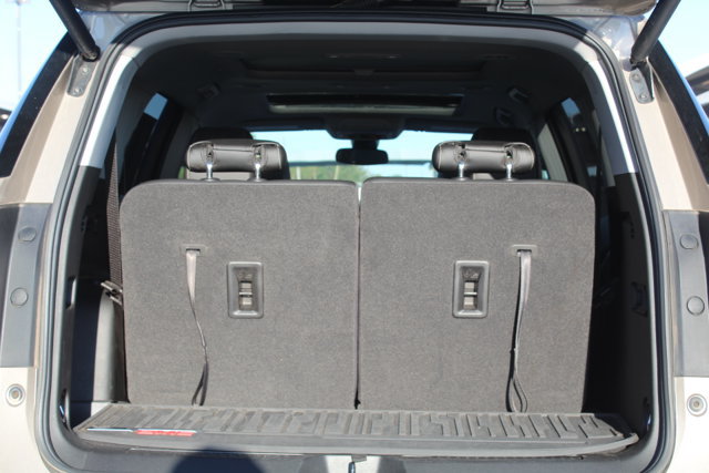 Used 2022 GMC Acadia SLT w/ Preferred Package FWD image 5