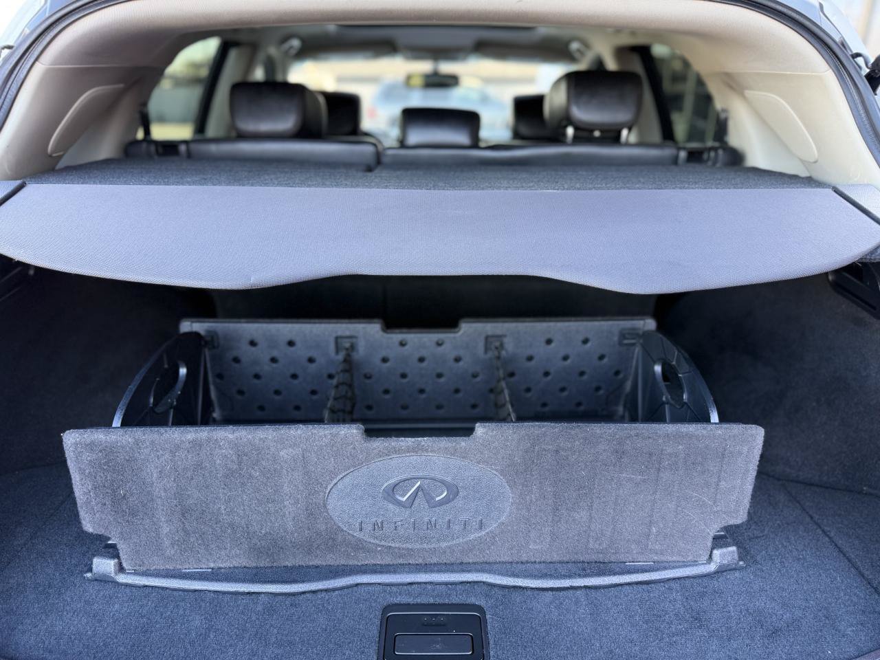 Used 2014 INFINITI QX70 AWD w/ Premium Package image 19