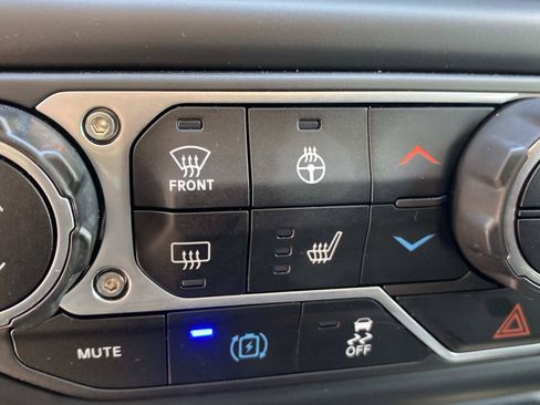 Used 2023 Jeep Wrangler Unlimited w/ Cold Weather Group AWD/4WD image 31