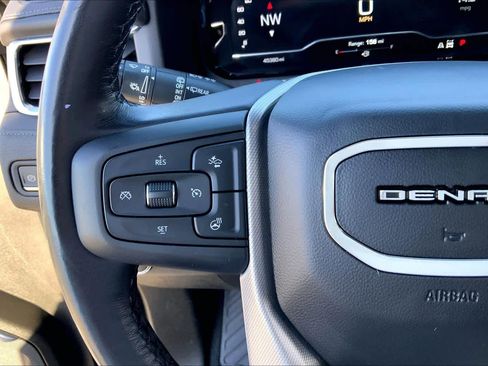 Used 2022 GMC Yukon XL Denali w/ Denali Premium Package image 19