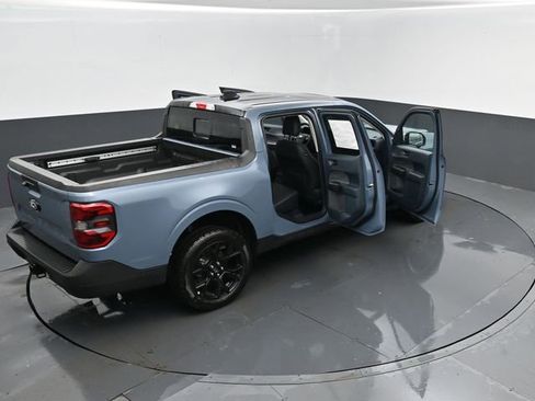 New 2025 Ford Maverick Lariat w/ Black Appearance Package image 29