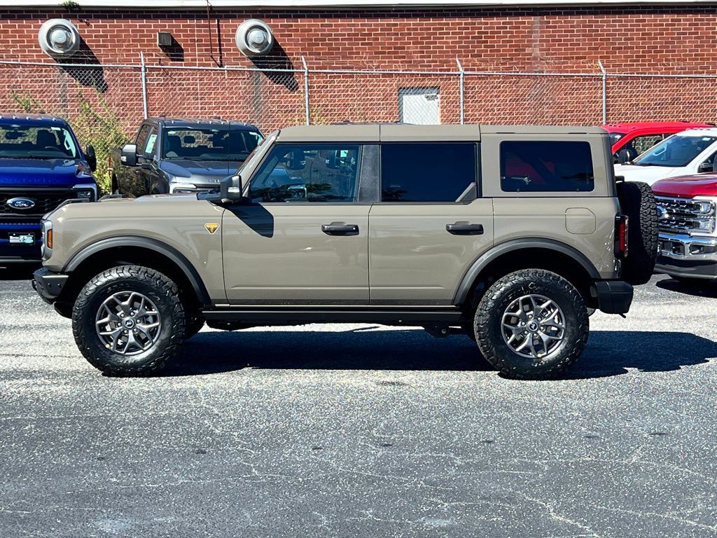 New 2025 Ford Bronco Badlands AWD/4WD image 2