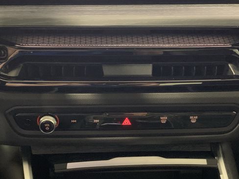 Used 2025 BMW 330i Sedan w/ Convenience Package image 22