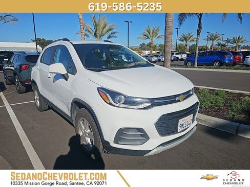 Used 2022 Chevrolet Trax LT w/ Driver Confidence Package image 1