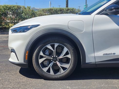 Used 2025 Ford Mustang Mach-E Select image 8