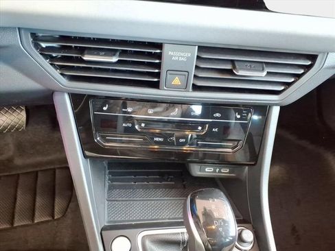 New 2026 Volkswagen Jetta SE image 15