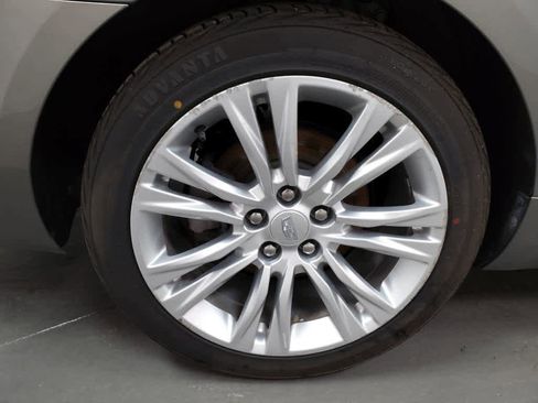 Used 2019 Cadillac XTS Luxury image 5