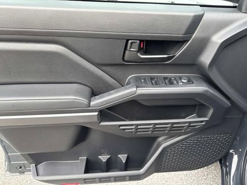 Certified 2024 Toyota Tacoma SR5 image 7