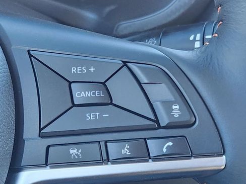 New 2025 Nissan Sentra SR w/ SR Premium Package FWD image 17