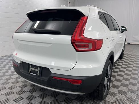 Used 2020 Volvo XC40 T5 Momentum w/ Protection Package Premier image 6